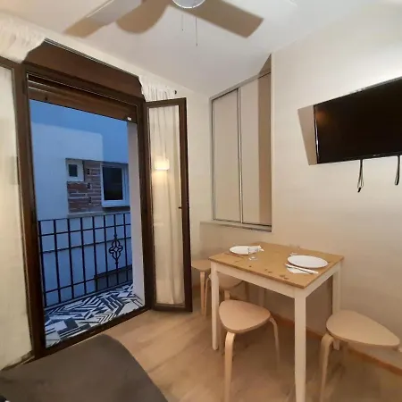 Center Puerto Poniente 1º Апартаменты Бенидорм